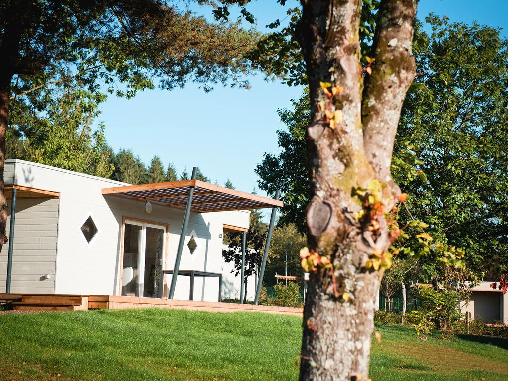 Domaine De Blangy Hotel Hirson Exterior foto
